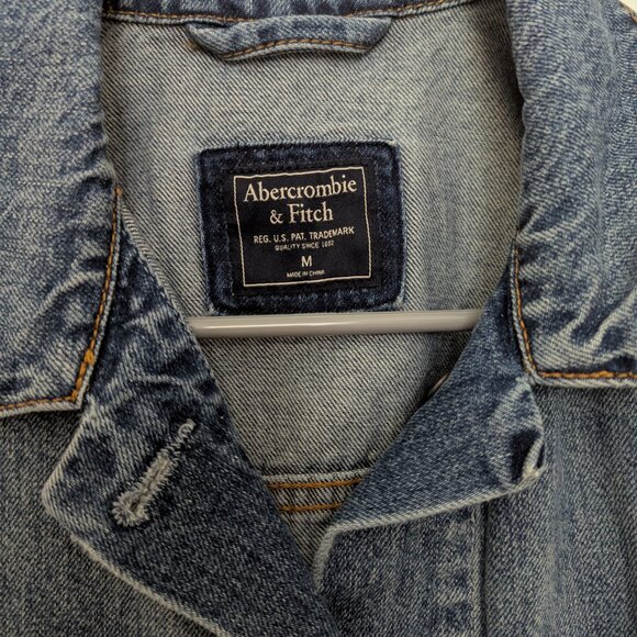 Abercrombie & Fitch Distressed Women's Denim Jean Vest – Size Medium - Picture 4 of 5